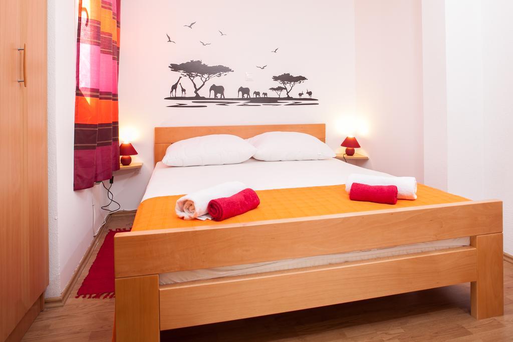 Apartments Fiona - Away From City Crowds Makarska Rom bilde