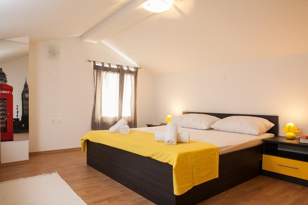 Apartments Fiona - Away From City Crowds Makarska Rom bilde