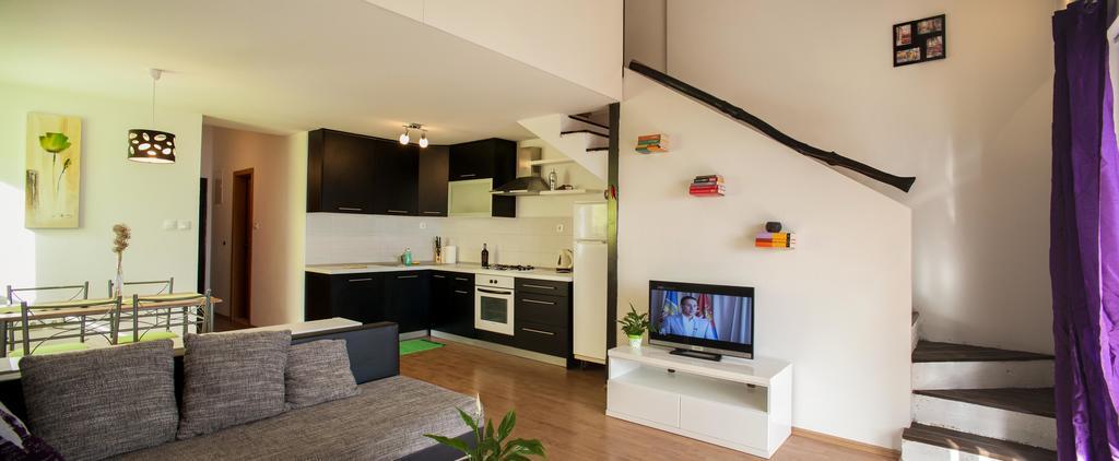 Apartments Fiona - Away From City Crowds Makarska Rom bilde