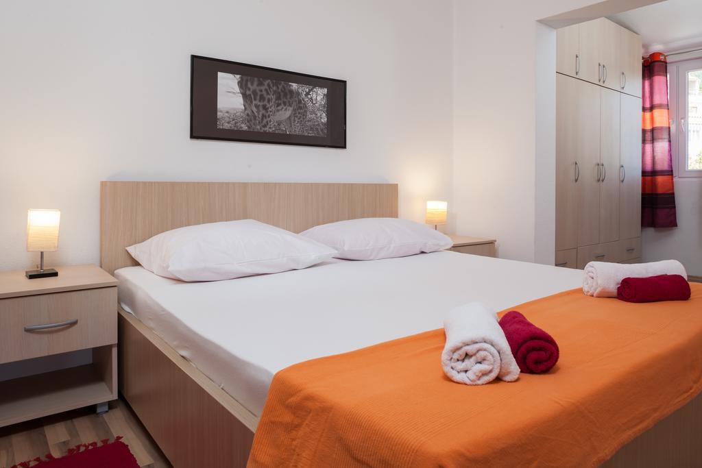 Apartments Fiona - Away From City Crowds Makarska Rom bilde