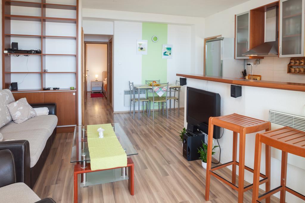 Apartments Fiona - Away From City Crowds Makarska Rom bilde